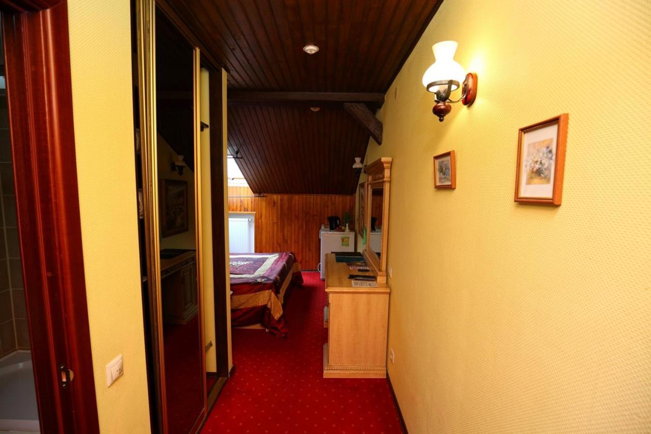 Medzhybozhskiy Zamok Tribukhovtsy Room photo